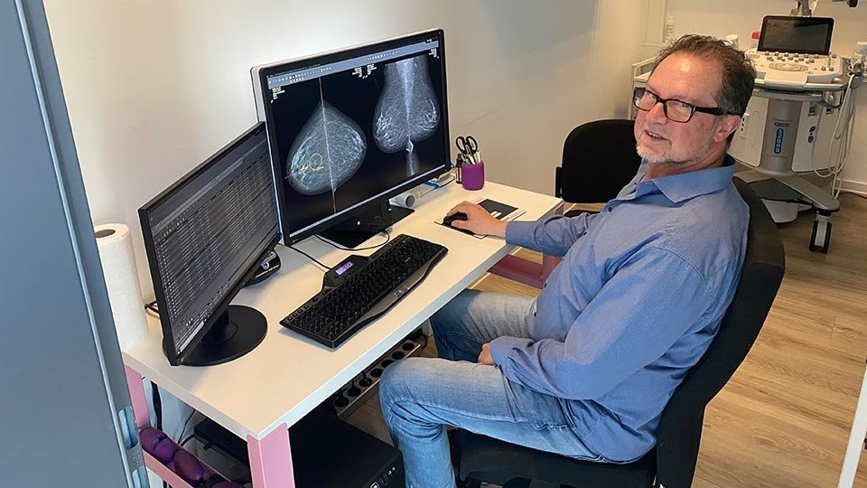 dr med gerold hecht head of the reference centre mammography north2x 4ed